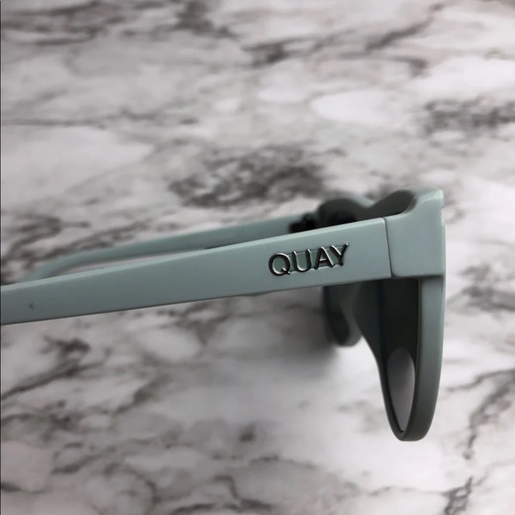 💞SOLD💞NWT Quay Mint Hollywood Nights Sunglasses - Picture 6 of 7